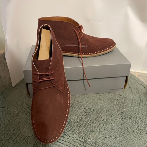Kenneth Cole Reaction Passage Suede Brick Chukka boots in Sizes 8 and 10 - Picture 2 of 6